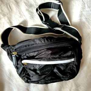 Black Paravel Fanny Pack